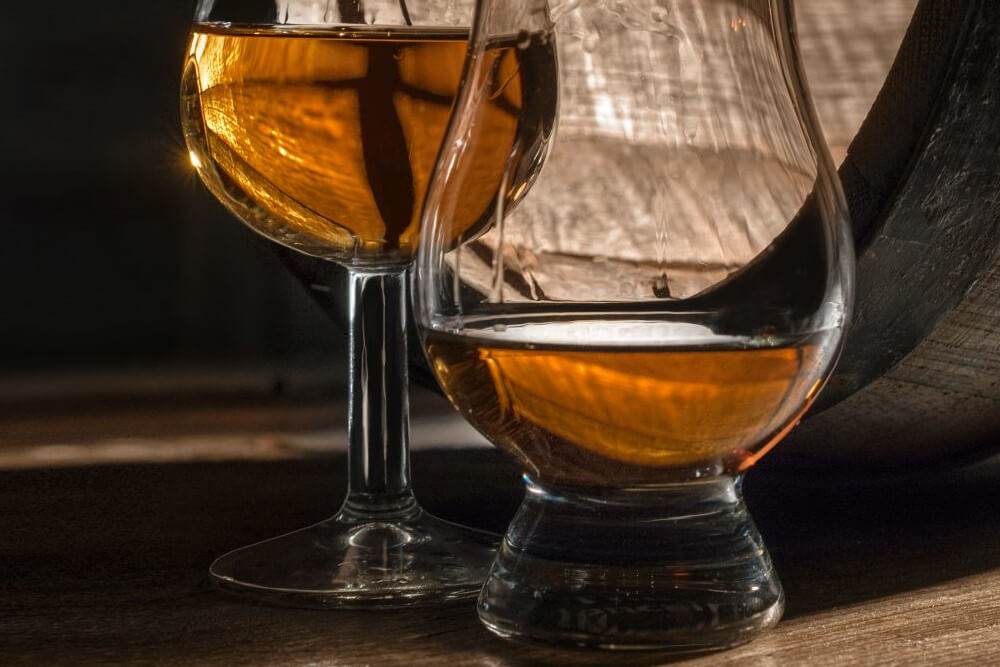Scotch vs Bourbon: Understanding the Key Differences Between Two Iconic Whiskeys