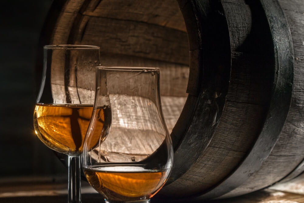 How Wood and Toast Levels Affect the Taste of Bourbon and Other Whiskeys